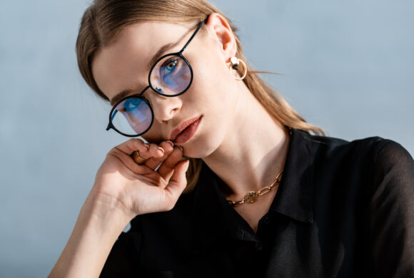 Lästige Flecken auf der Brille? – Hier die Tipps!